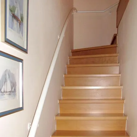 Apartment Dirks شقة *